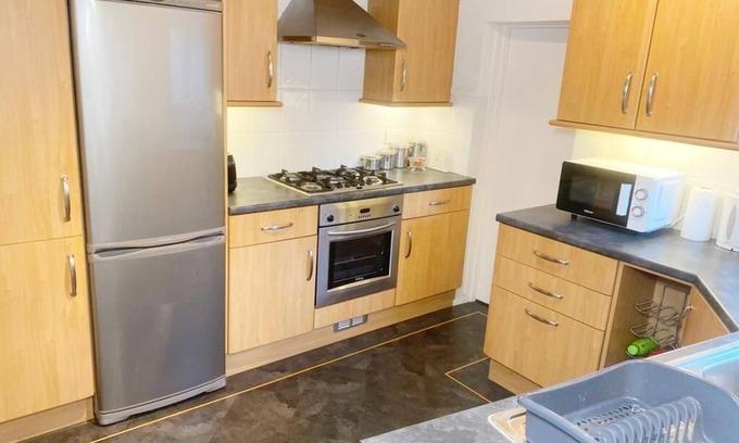 Pinner House | Cottage holiday home hot tube london