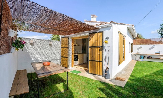 Olot House | Cottage house in nature - Cottage house in nature