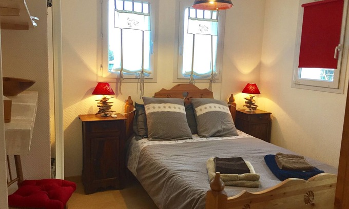 Lyaud Cottage | Cottage in a village house