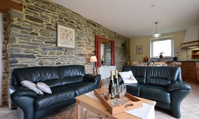 Tavigny Cottage | Cottage in Neufmoulin with sea beach