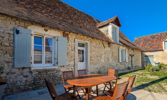 Azay-le-Ferron Cottage | Cottage in Brenne with Enclosed Garden and Parking