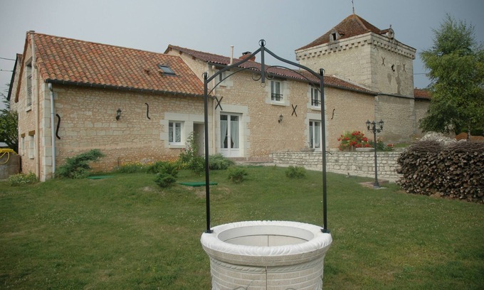 Saint-Christophe House | Cottage in the small Miltière, St. Christopher. 40 min from Futuroscope