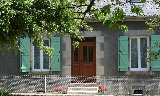 Champagnac House | Cottage La Grange "Montruc" 15350 CHAMPAGNAC