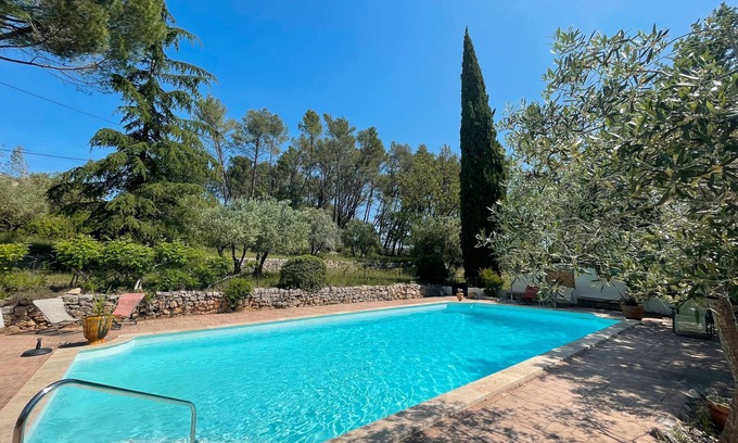 Draguignan House | Cottage 'Les Bergeries De Danielle' with Private Pool, Private Terrace and Wi-Fi