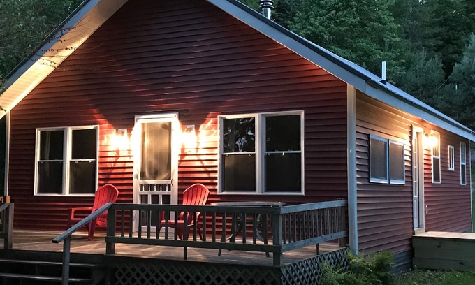 Island Falls Cottage | Cottage near Houlton, Maine