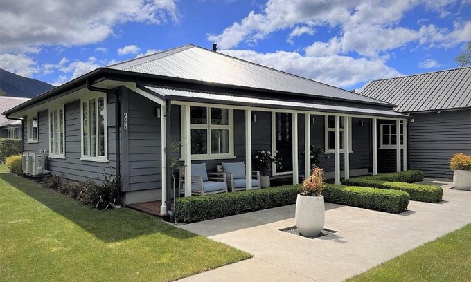 Hanmer Springs House | Cottage on Harrogate