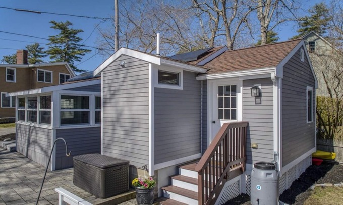 Amesbury Cottage | Cottage on Lake Attitash with AC, WiFi, parking