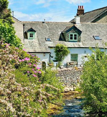 Braithwaite House | Cottage On The Brook