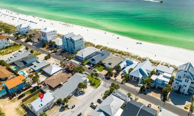 Crescent Beach House | Cottage Seas Gulf view home just steps From the Beach! Great Pricing!