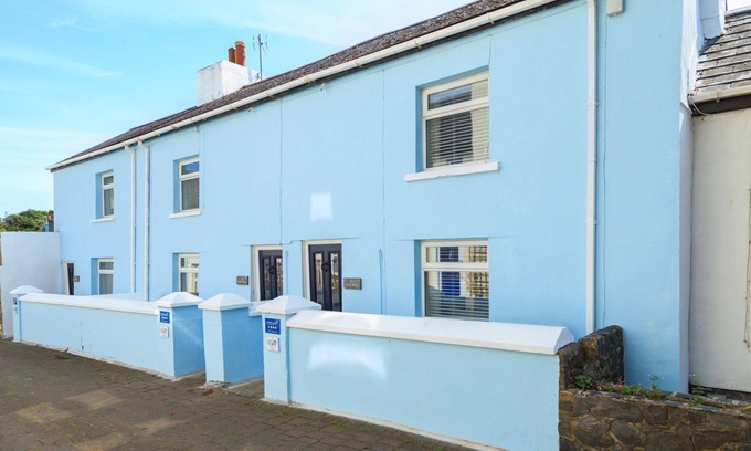 Castletown Cottage | Cottage sleeping 3 people located in Castletown