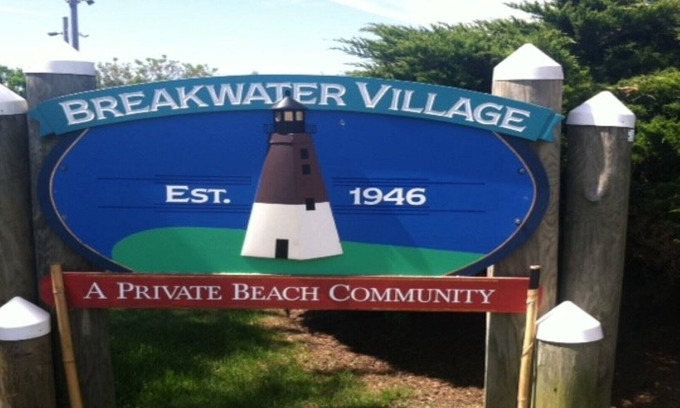 Breakwater Village Cottage | Cottage-Steps to the beach-See Block Island