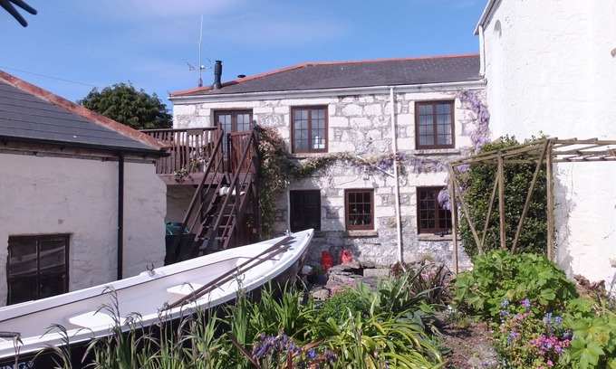 Mullion Apartment | Cottage-Style Apartment In Mullion, Lizard Peninsula, Cornwall, England