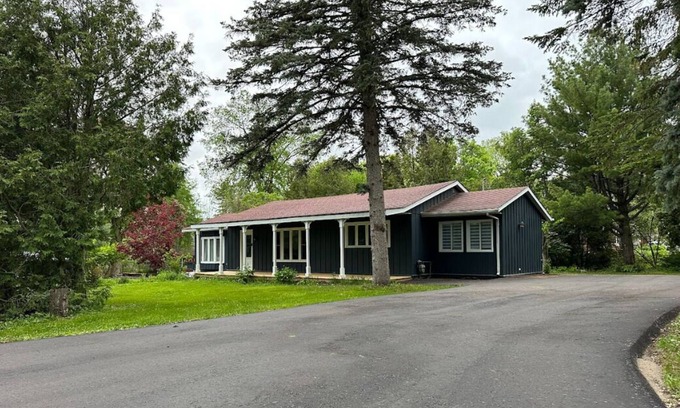 King City House | Cottage Style Bungalow Home in King City