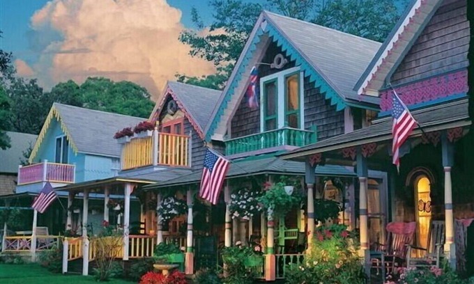 Oak Bluffs Cottage | Cottage w/ distant WATERVIEW, 0.2 miles off Circuit Ave, quiet & private