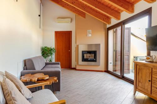 Busto Arsizio Apartment | [Cotton Flower} Attico 15 minuti da Malpensa MXP