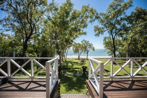 Oak Beach House | Cottonwood Beachfront