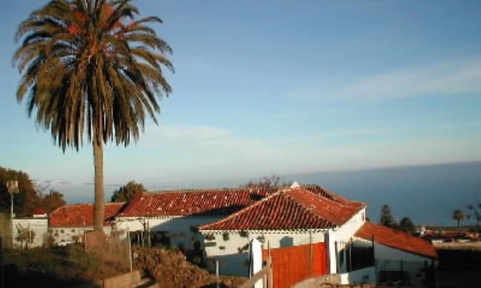 Valle de Guerra Cottage | country holiday home - Valle de GuerraLuxury Apartment block