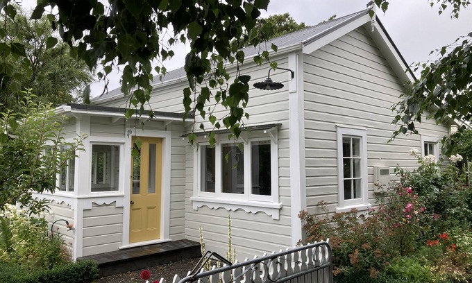 Greytown Cottage | Country Bliss Historic Greytown Cottage
