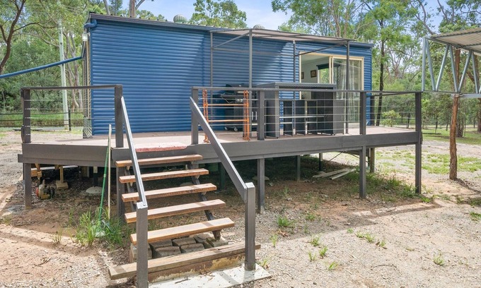 South Maclean Cabin | Country Cabin on Acreage