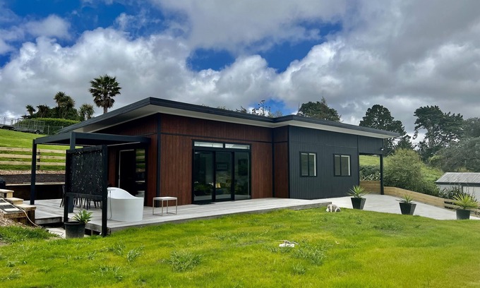 Swanson House | Country city living nJune on sale