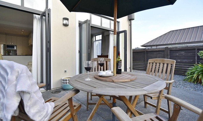 Northwood House | Country Club Terrace - Charming and private cosy townhouse