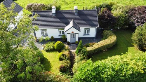 Bailieborough House | Country Cosy Cottage