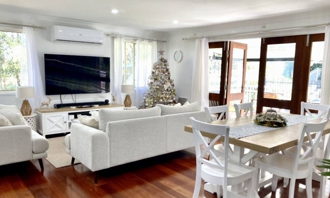 Capalaba Cottage | Country Cottage Heart of Redlands