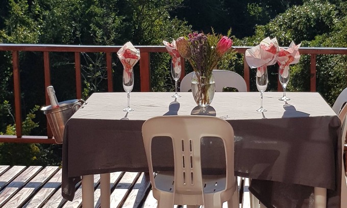 Port Elizabeth Cottage | Country Cottage in Conservation Area off Pari Park