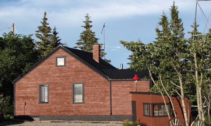 Mountain View Cottage | Country Cottage Near Waterton National Park