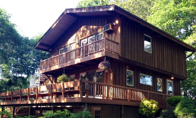 Quarryville Cabin | Country Coziness - Lancaster County private Cabin - Fire pit and Florida room