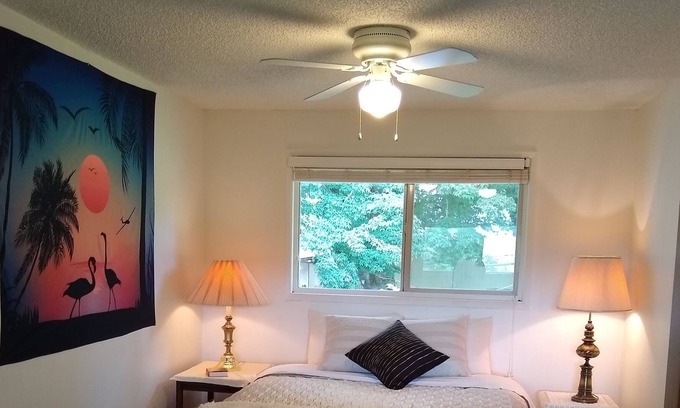 Marmot House | Country Farm House Stay near Mt. Hood