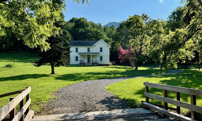 Monroe Other | Country Farmhouse: Fire Pit, Grill, Updated Amenities, Cows, Stars and Solitude