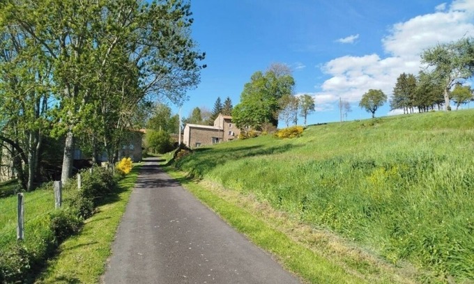 Saint-Genes-la-Tourette House | Country cottage