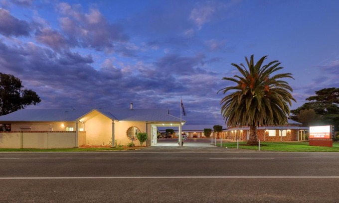 Cowra Hotel | Country Gardens Motor Inn