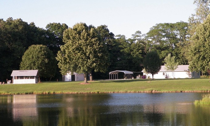 Plainview House | Country getaway at The Campground House.