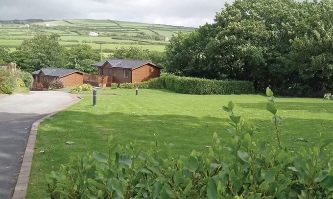 Tintagel House | Country Holiday Home Platinum Four Spa