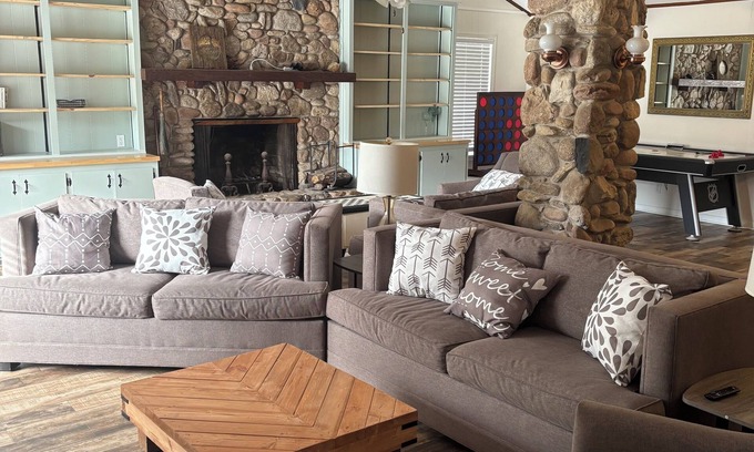 Hillister Other | Country Home, 4 Bed, 3.5 Bath, Pet Friendly