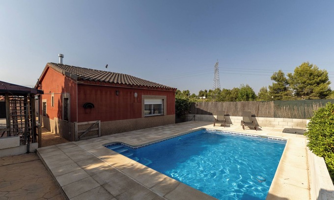 Fuentiduena de Tajo House | Country House 'Casa Fina' with Private Pool, Shared Terrace and Wi-Fi