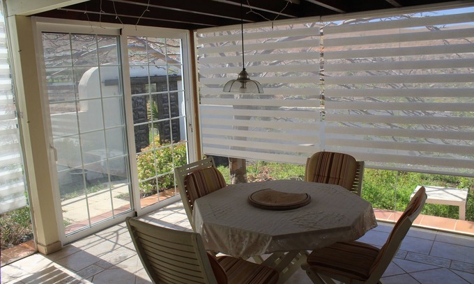 Valle de Santa Ines Cottage | Country house with shared pool, free WiFi ideal for hikers