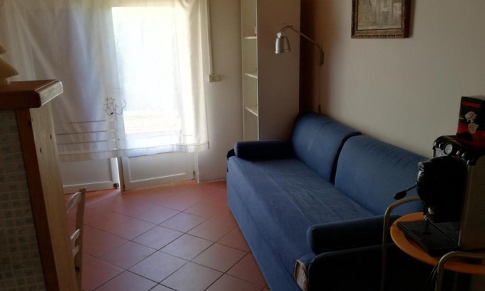 Terranuova Bracciolini House | Country house with pool