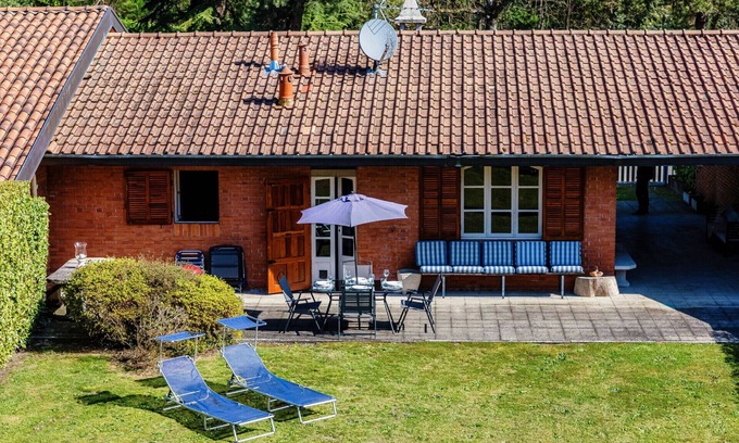 Capiago Intimiano Apartment | Country House Montorfano