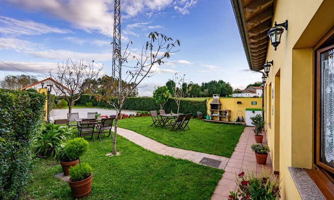 Susacasa House | Country House 'Apartamento Naranja' with Shared Garden