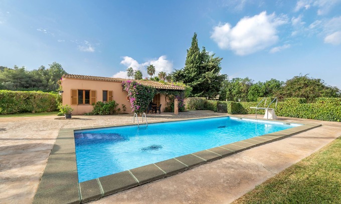 Felanitx Villa | Country House 'Can Jaume Des Carritxó' with Mountain View, Wi-Fi and Air Conditioning