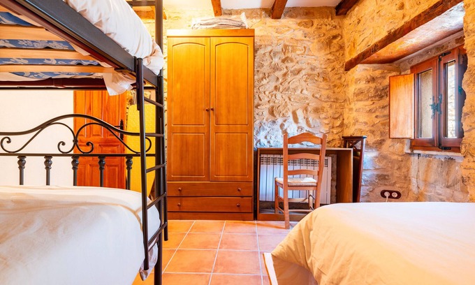 Culla House | Country House 'Casa Rural Carrer Pla' with Mountain View and Wi-Fi