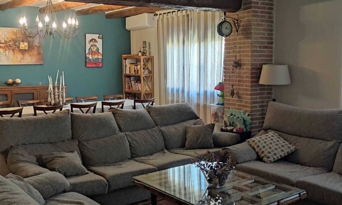 Codo House | Country House 'El Altero' with Sea View, Wi-Fi and Air Conditioning