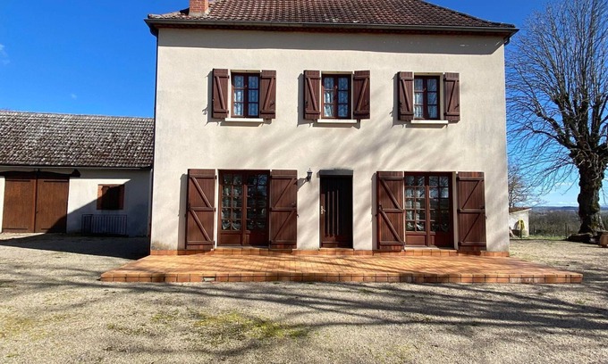 Montoldre Villa | Country house