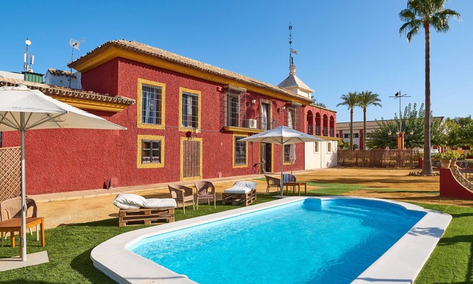 Cabra House | Country House 'Holiday House Dehesa Del Colmenar' with Mountain View, Wi-Fi and Air Conditioning