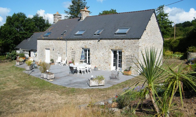 La Pernelle House | COUNTRY HOUSE NEAR ST VAAST LA HOUGUE