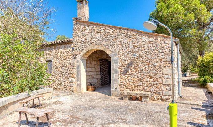 Nociglia House | Country House 'Pizzola' with Private Terrace, Wi-Fi and Air Conditioning