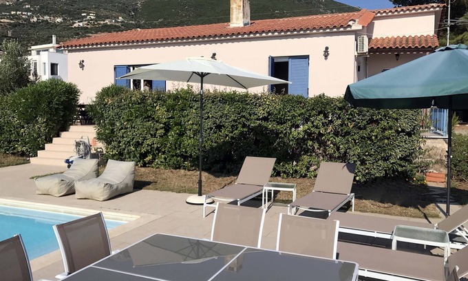 Mikri Mantineia House | Country house with private pool in Olive Grove